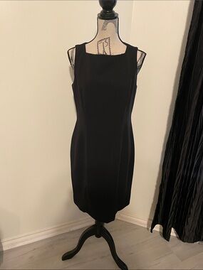 Jessica Ash Black Square-Neck Dress